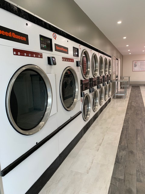 Riverwood Laundrette is a newly upgraded card operated Laundrette full of brand new Speed Queen machines.